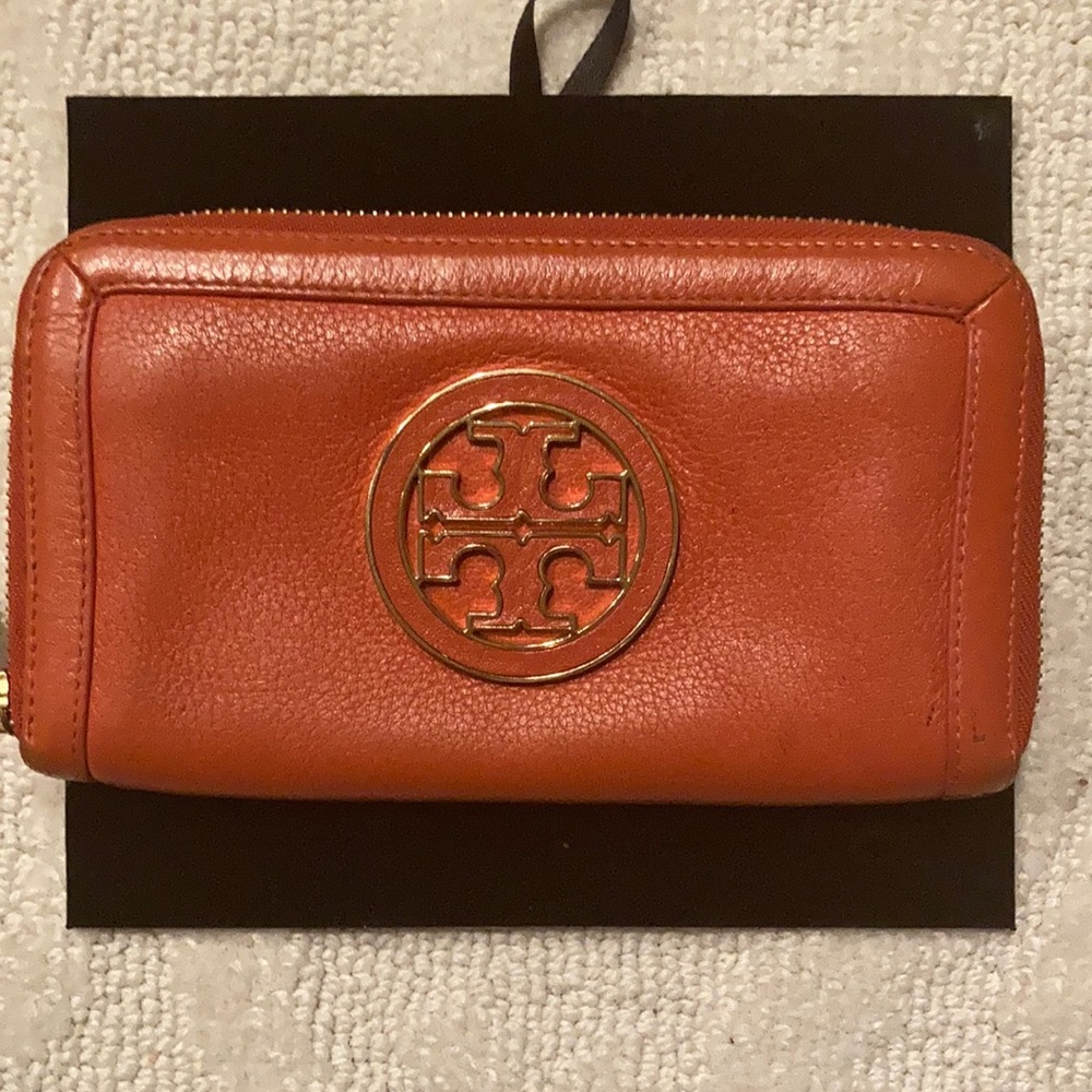 Tory Burch wallet